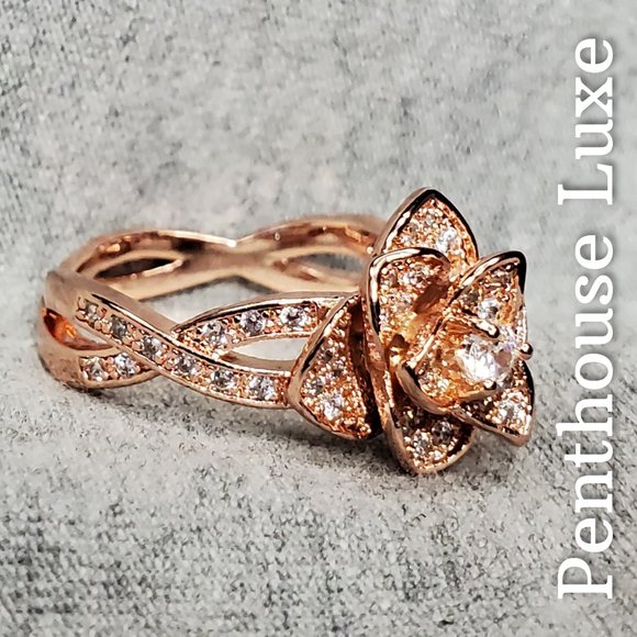 🔥CLEARANCE! Gorgeous Rose Gold 3D Sparkling Flower Ring - Picture 3 of 6